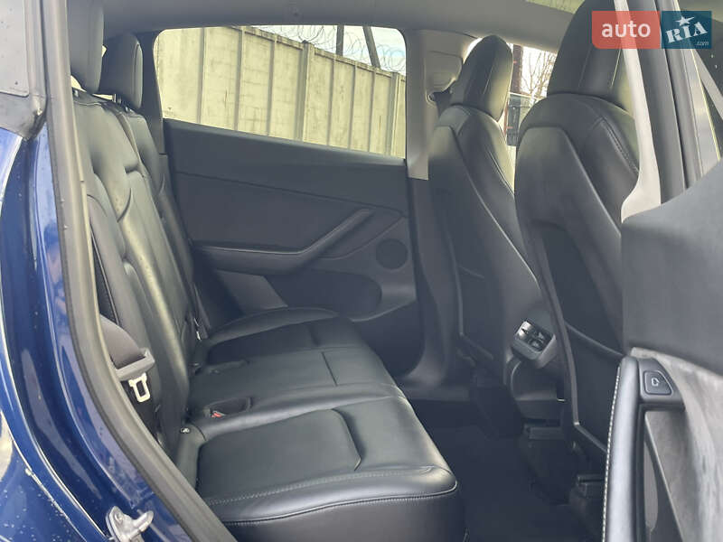 Внедорожник / Кроссовер Tesla Model Y 2022 в Сарнах