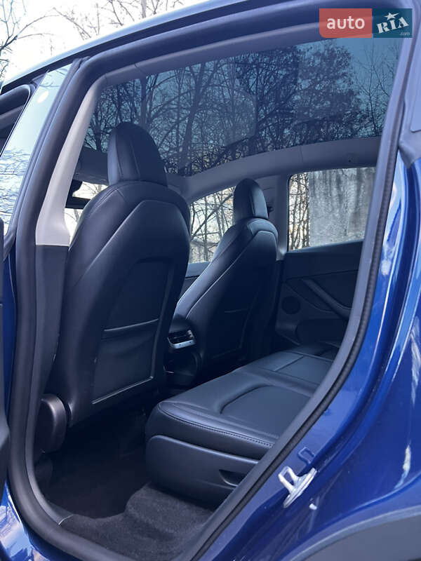 Внедорожник / Кроссовер Tesla Model Y 2022 в Днепре