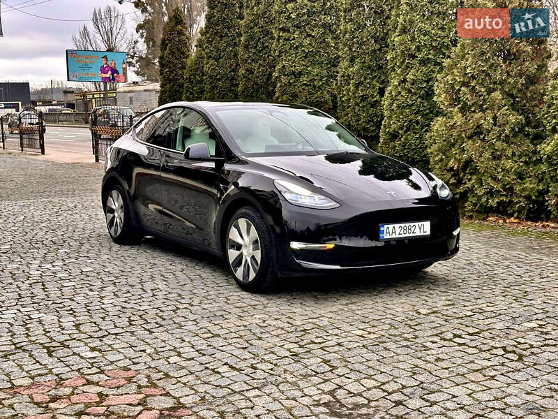 Внедорожник / Кроссовер Tesla Model Y 2023 в Киеве