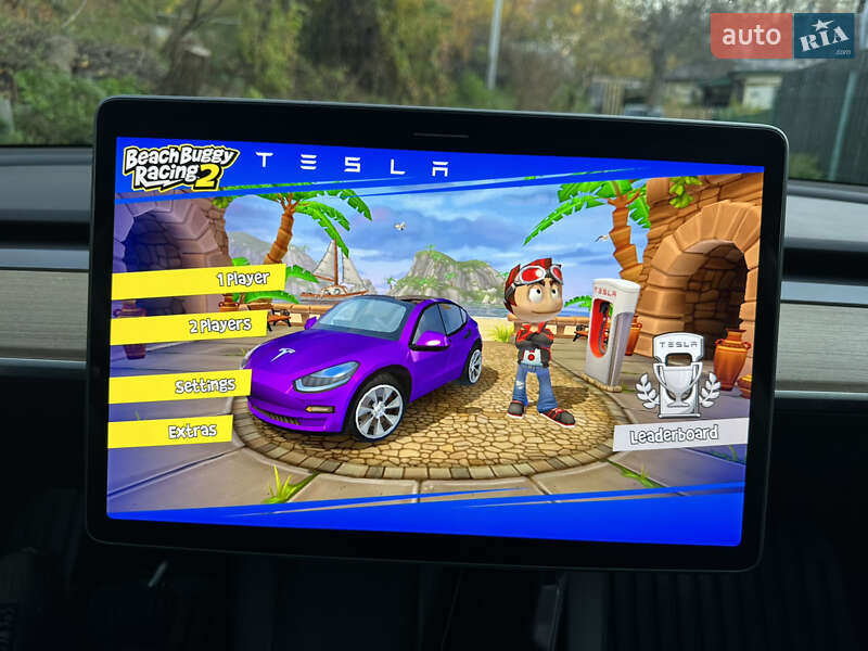 Внедорожник / Кроссовер Tesla Model Y 2023 в Киеве