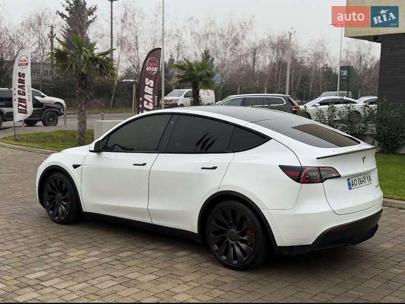 Внедорожник / Кроссовер Tesla Model Y 2021 в Ужгороде фото 13 Внедорожник / Кроссовер Tesla Model Y 2021 в Ужгороде