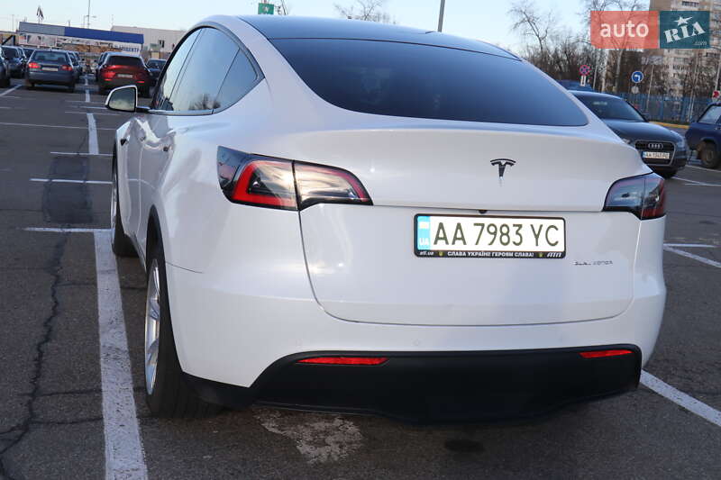 Внедорожник / Кроссовер Tesla Model Y 2020 в Киеве
