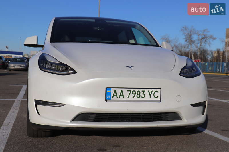Внедорожник / Кроссовер Tesla Model Y 2020 в Киеве