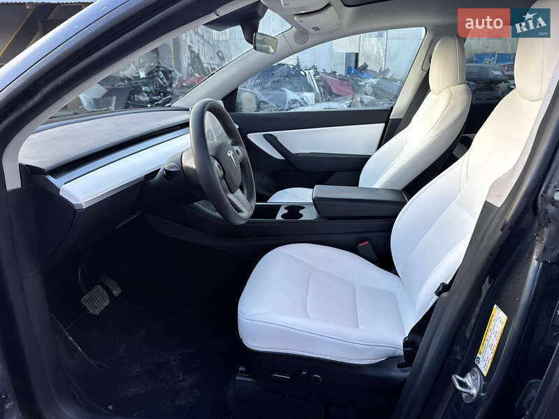 Внедорожник / Кроссовер Tesla Model Y 2022 в Ровно