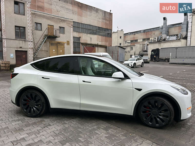 Внедорожник / Кроссовер Tesla Model Y 2023 в Хмельницком