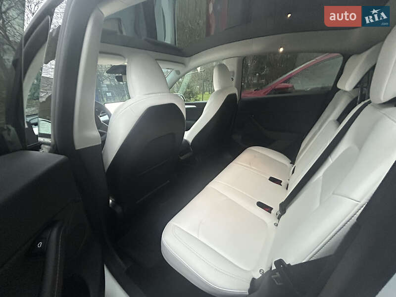 Внедорожник / Кроссовер Tesla Model Y 2023 в Хмельницком