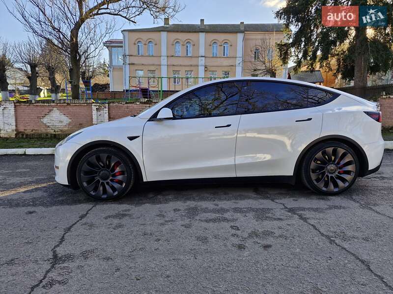 Внедорожник / Кроссовер Tesla Model Y 2022 в Тростянце