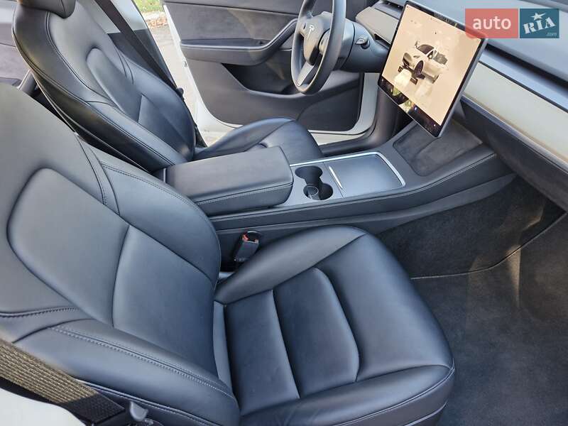 Внедорожник / Кроссовер Tesla Model Y 2022 в Тростянце