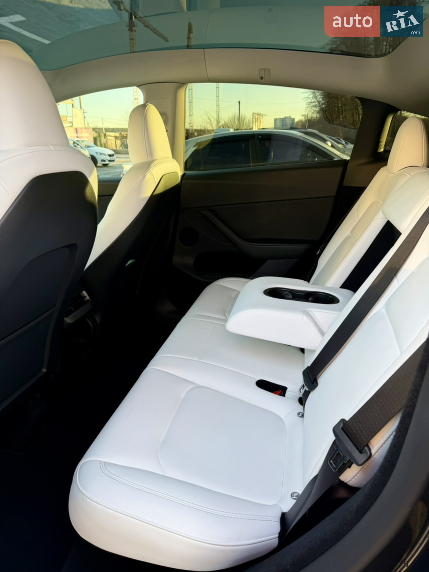 2024 Tesla Model Y - мініатюра 2