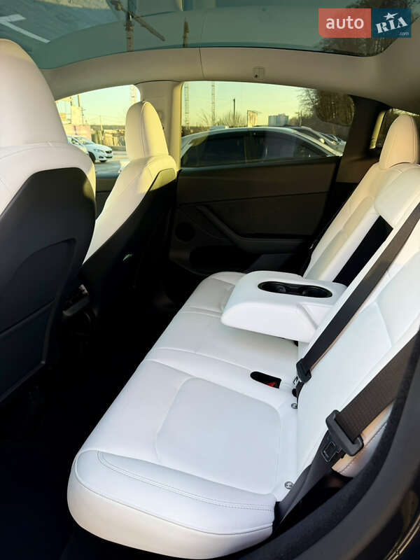 Внедорожник / Кроссовер Tesla Model Y 2024 в Киеве фото 2 Внедорожник / Кроссовер Tesla Model Y 2024 в Киеве