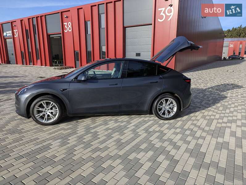 Внедорожник / Кроссовер Tesla Model Y 2024 в Львове фото 10 Внедорожник / Кроссовер Tesla Model Y 2024 в Львове