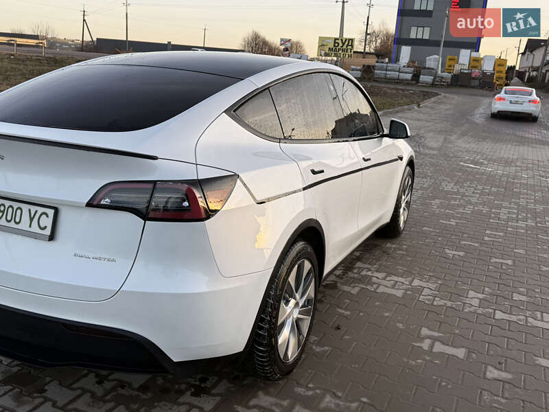 Внедорожник / Кроссовер Tesla Model Y 2023 в Львове