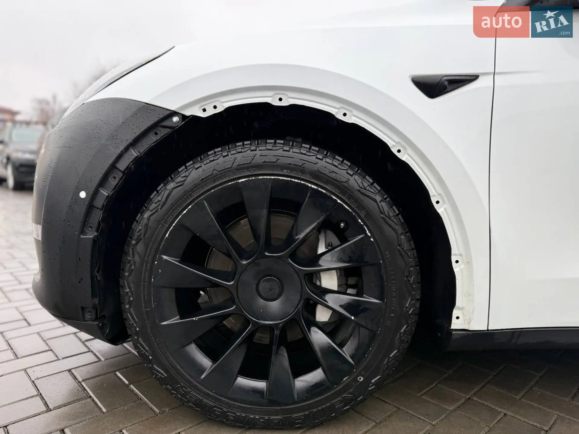 2020 Tesla Model Y - мініатюра 8