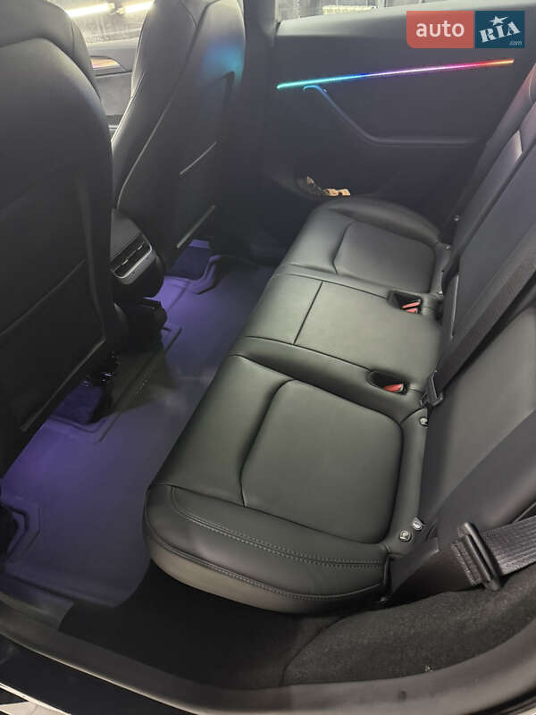 Внедорожник / Кроссовер Tesla Model Y 2024 в Днепре