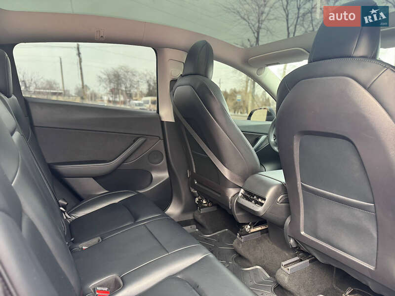 Внедорожник / Кроссовер Tesla Model Y 2020 в Кривом Роге