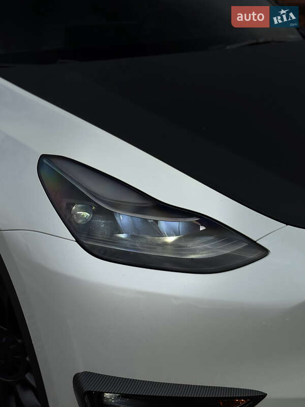 Внедорожник / Кроссовер Tesla Model Y 2023 в Днепре