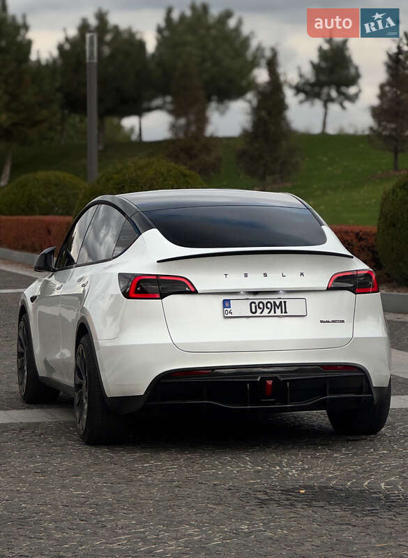 Внедорожник / Кроссовер Tesla Model Y 2023 в Днепре