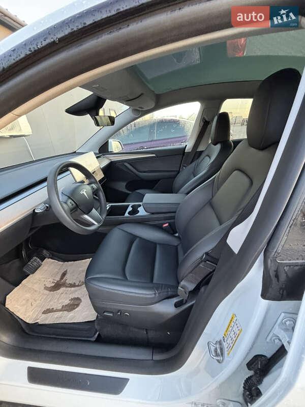 Внедорожник / Кроссовер Tesla Model Y 2023 в Тернополе