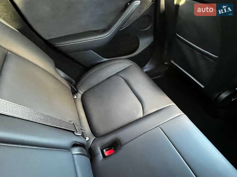 Внедорожник / Кроссовер Tesla Model Y 2023 в Днепре