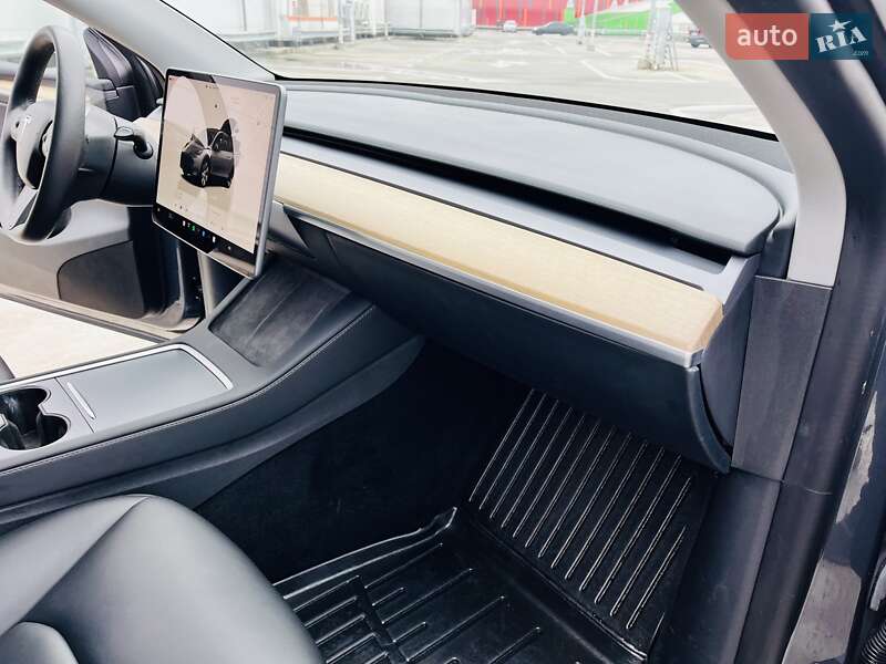 Внедорожник / Кроссовер Tesla Model Y 2022 в Киеве фото 16 Внедорожник / Кроссовер Tesla Model Y 2022 в Киеве