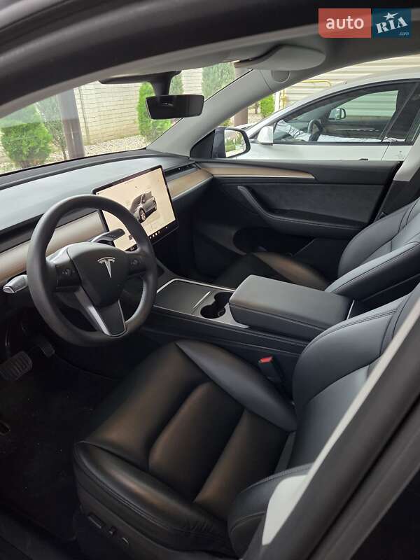 Внедорожник / Кроссовер Tesla Model Y 2023 в Днепре