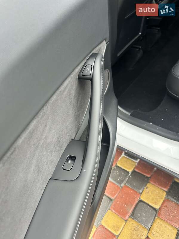 Внедорожник / Кроссовер Tesla Model Y 2022 в Полтаве фото 22 Внедорожник / Кроссовер Tesla Model Y 2022 в Полтаве