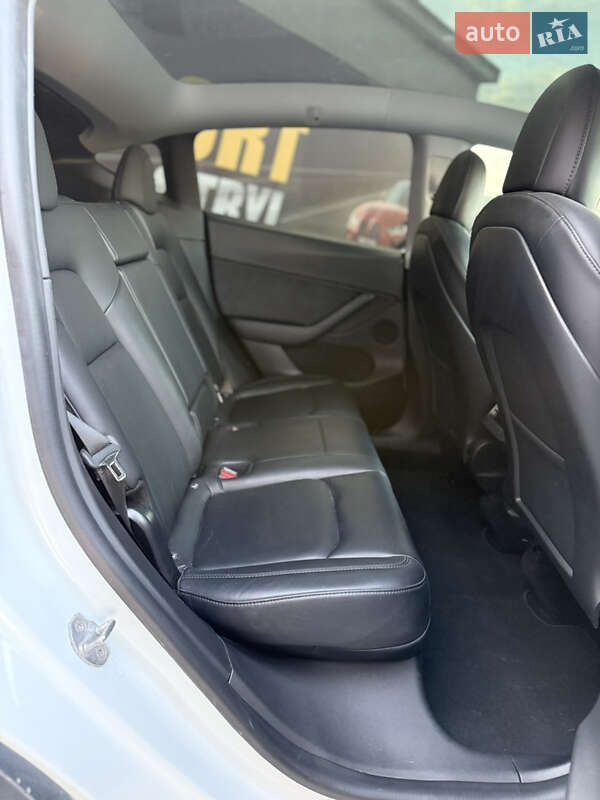 Внедорожник / Кроссовер Tesla Model Y 2020 в Стрые