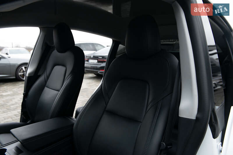 Внедорожник / Кроссовер Tesla Model Y 2021 в Мукачево