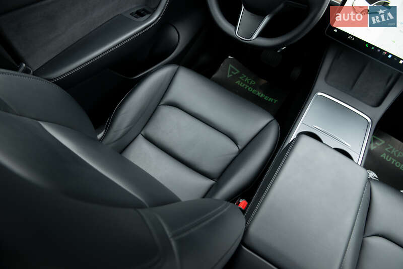 Внедорожник / Кроссовер Tesla Model Y 2021 в Мукачево