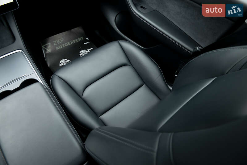 Внедорожник / Кроссовер Tesla Model Y 2021 в Мукачево