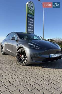 Позашляховик / Кросовер Tesla Model Y 2021 в Рівному