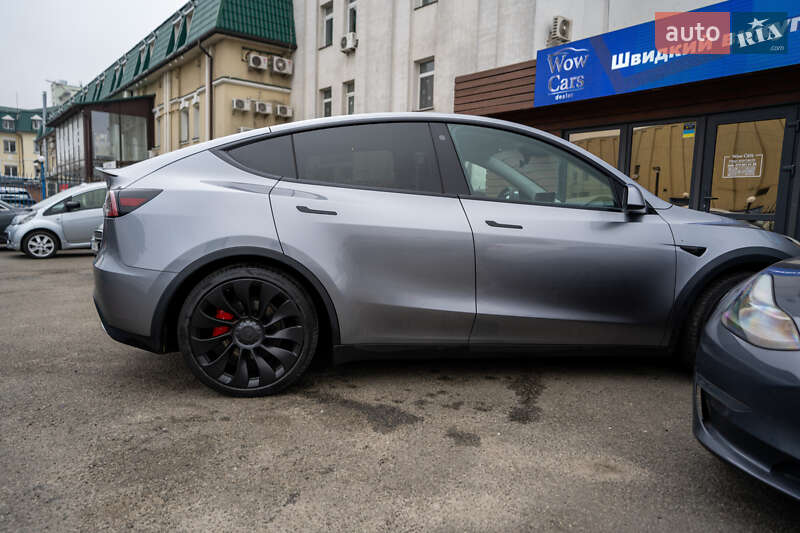 Внедорожник / Кроссовер Tesla Model Y 2023 в Киеве