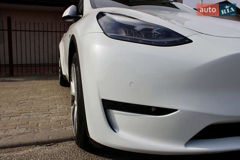 Внедорожник / Кроссовер Tesla Model Y 2021 в Киеве