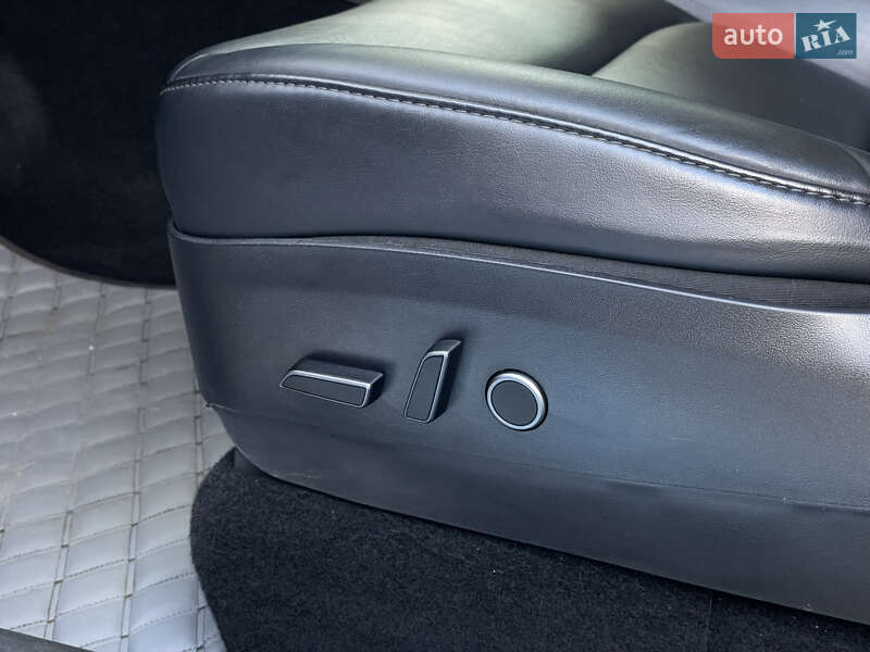 Внедорожник / Кроссовер Tesla Model Y 2021 в Одессе