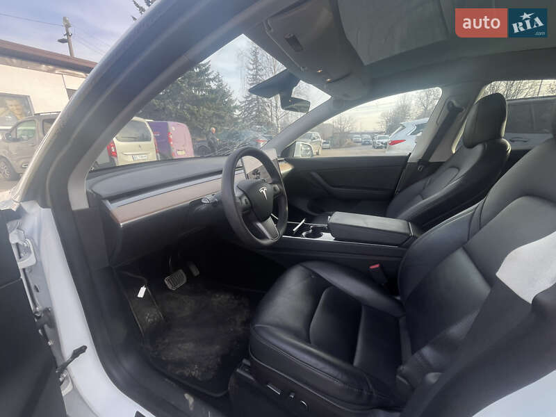 Внедорожник / Кроссовер Tesla Model Y 2021 в Львове