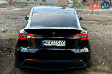 Внедорожник / Кроссовер Tesla Model Y 2021 в Львове