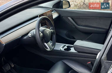 Внедорожник / Кроссовер Tesla Model Y 2021 в Львове