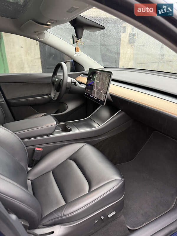 Внедорожник / Кроссовер Tesla Model Y 2020 в Львове