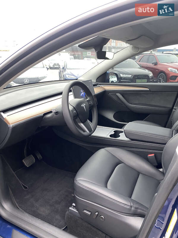 Позашляховик / Кросовер Tesla Model Y 2024 в Києві