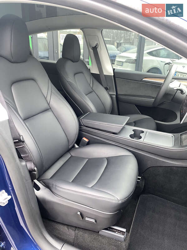 Позашляховик / Кросовер Tesla Model Y 2024 в Києві