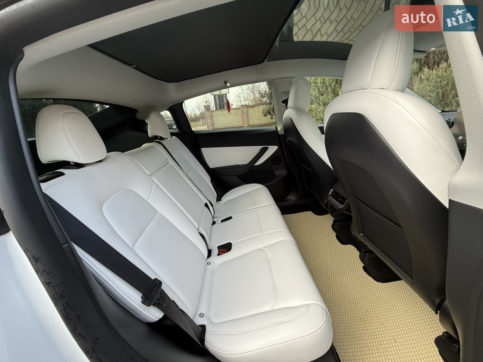 2022 Tesla Model Y - мініатюра 23