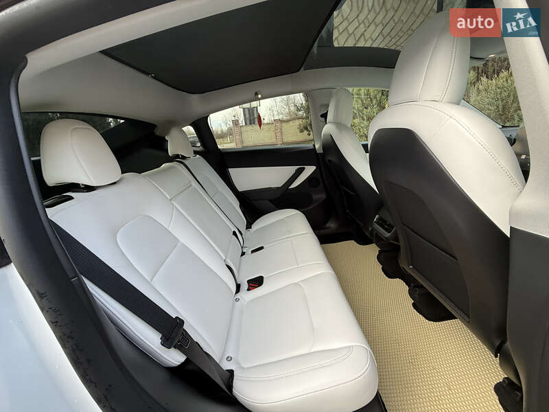 Внедорожник / Кроссовер Tesla Model Y 2022 в Самборе