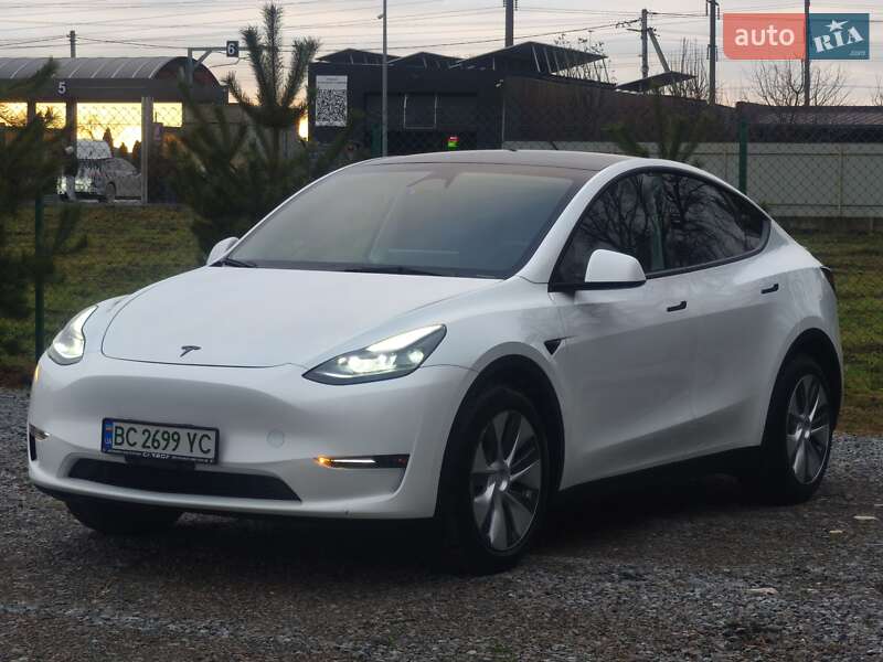 Внедорожник / Кроссовер Tesla Model Y 2023 в Львове