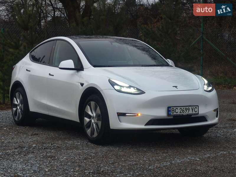 Внедорожник / Кроссовер Tesla Model Y 2023 в Львове