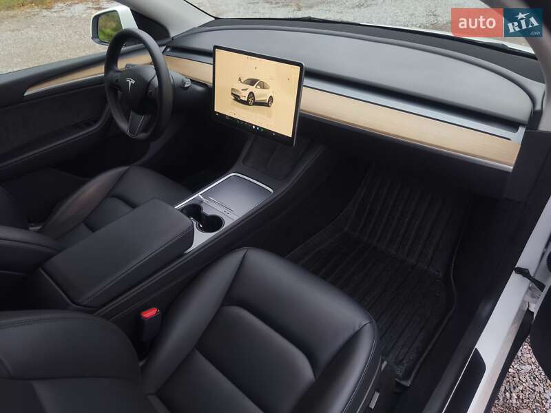 Внедорожник / Кроссовер Tesla Model Y 2023 в Львове