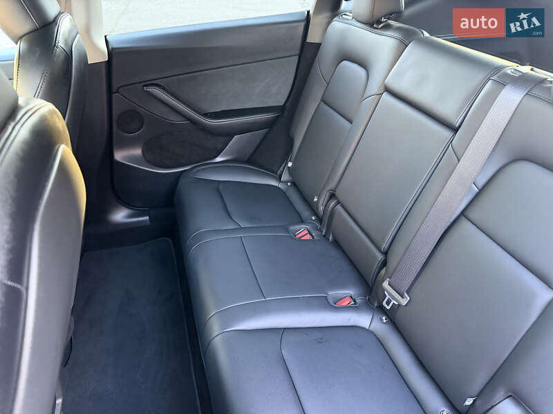 Внедорожник / Кроссовер Tesla Model Y 2024 в Виннице