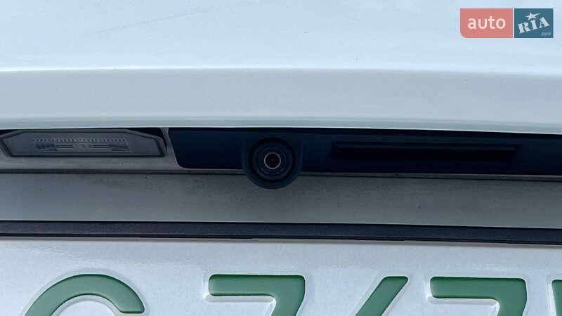 Внедорожник / Кроссовер Tesla Model Y 2021 в Луцке