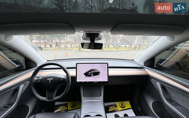 Внедорожник / Кроссовер Tesla Model Y 2024 в Львове