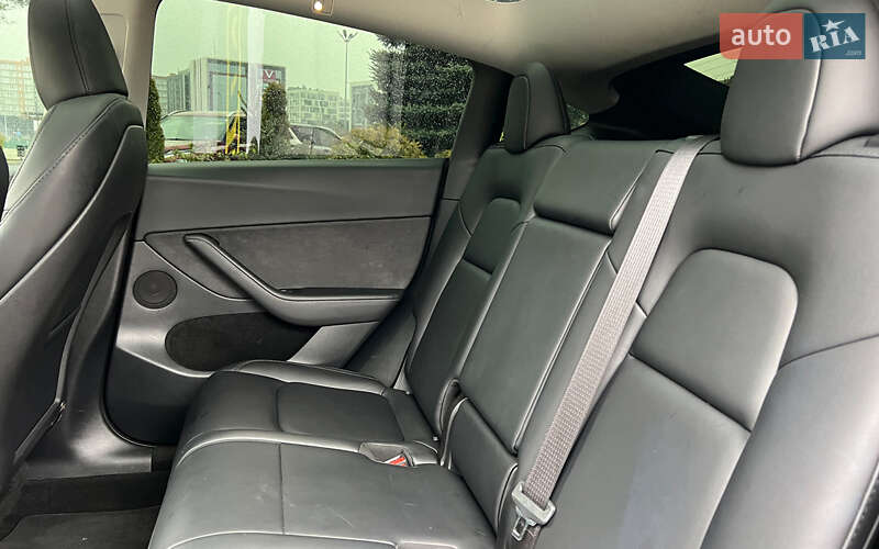 Внедорожник / Кроссовер Tesla Model Y 2024 в Львове