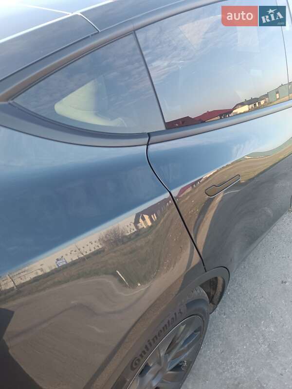 Внедорожник / Кроссовер Tesla Model Y 2024 в Коростене